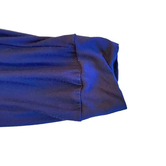 EUC Stretchy Navy Storm Waist Hugging Top - Picture 6 of 6